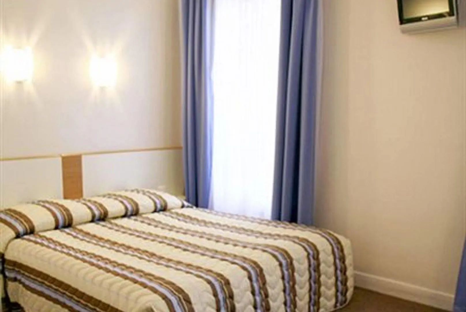 Hotel De Nemours Paris