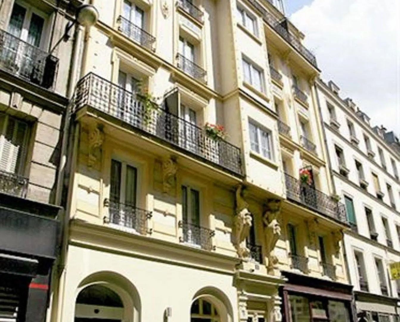 Hotel De Nemours Paris