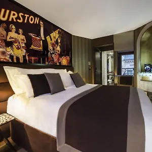 Hotel Splendor Elysees, Paris